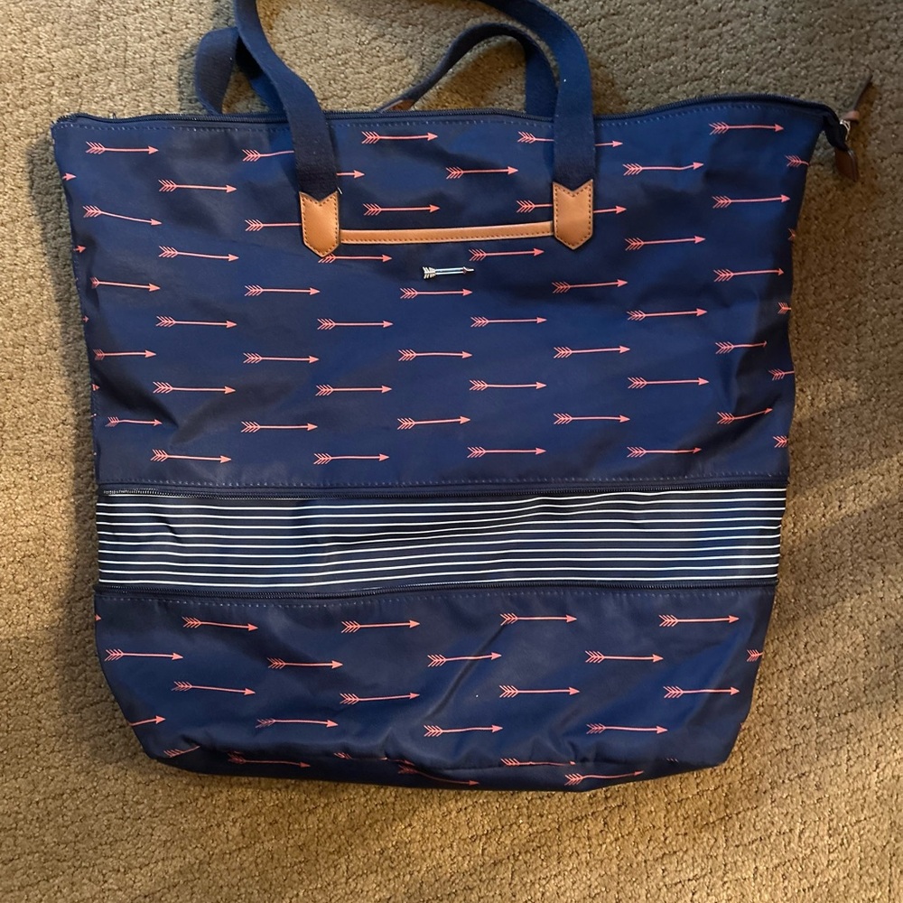Stella & Dot Navy Expandable Day Tripper Tote